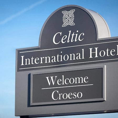 Celtic International Hotel Cardiff Airport Бари Екстериор снимка