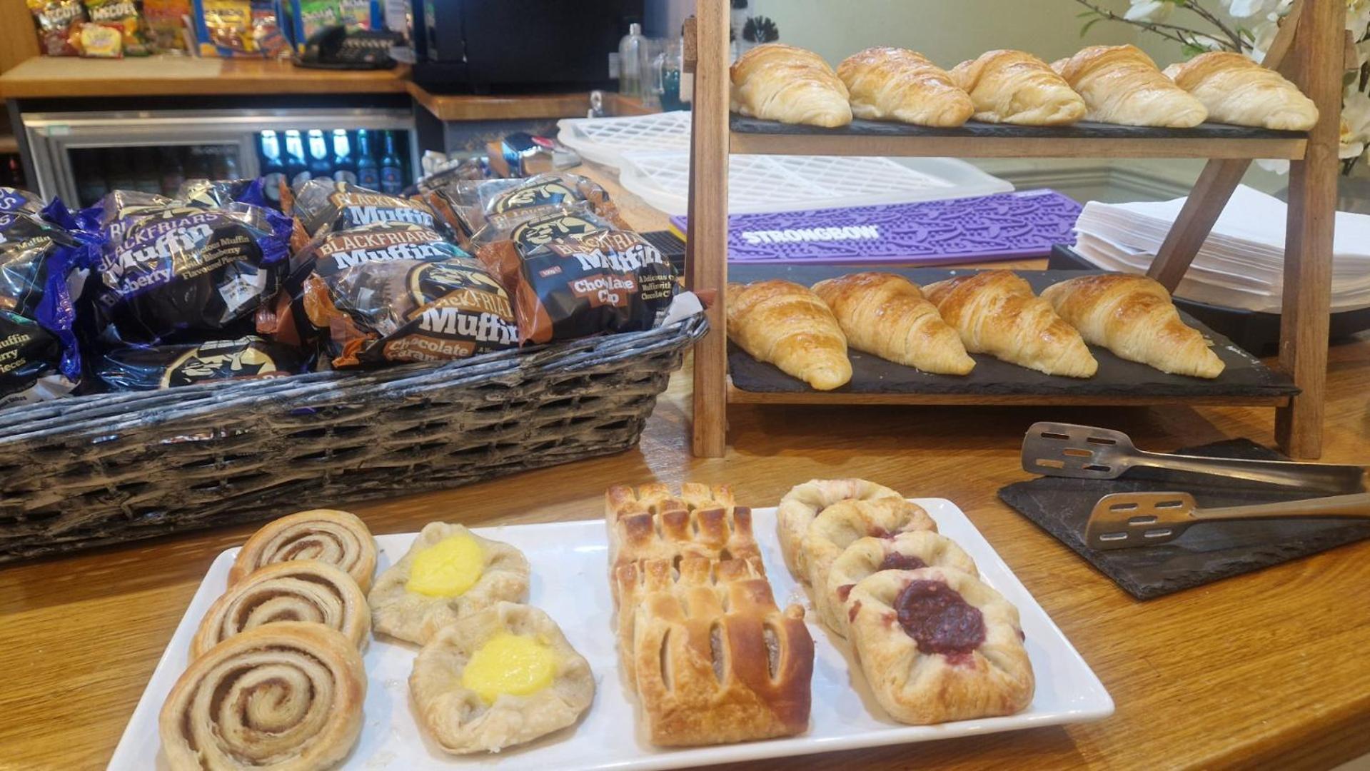 Celtic International Hotel Cardiff Airport Бари Екстериор снимка